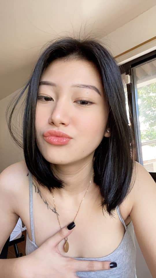 Mút lồn em nhân viên vệ sinh lần đầu đi làm